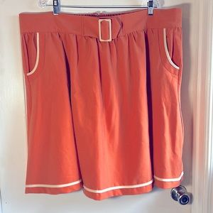 Adorable #modcloth 3x retro looking skirt. So cute!!! With pockets 2 in stock